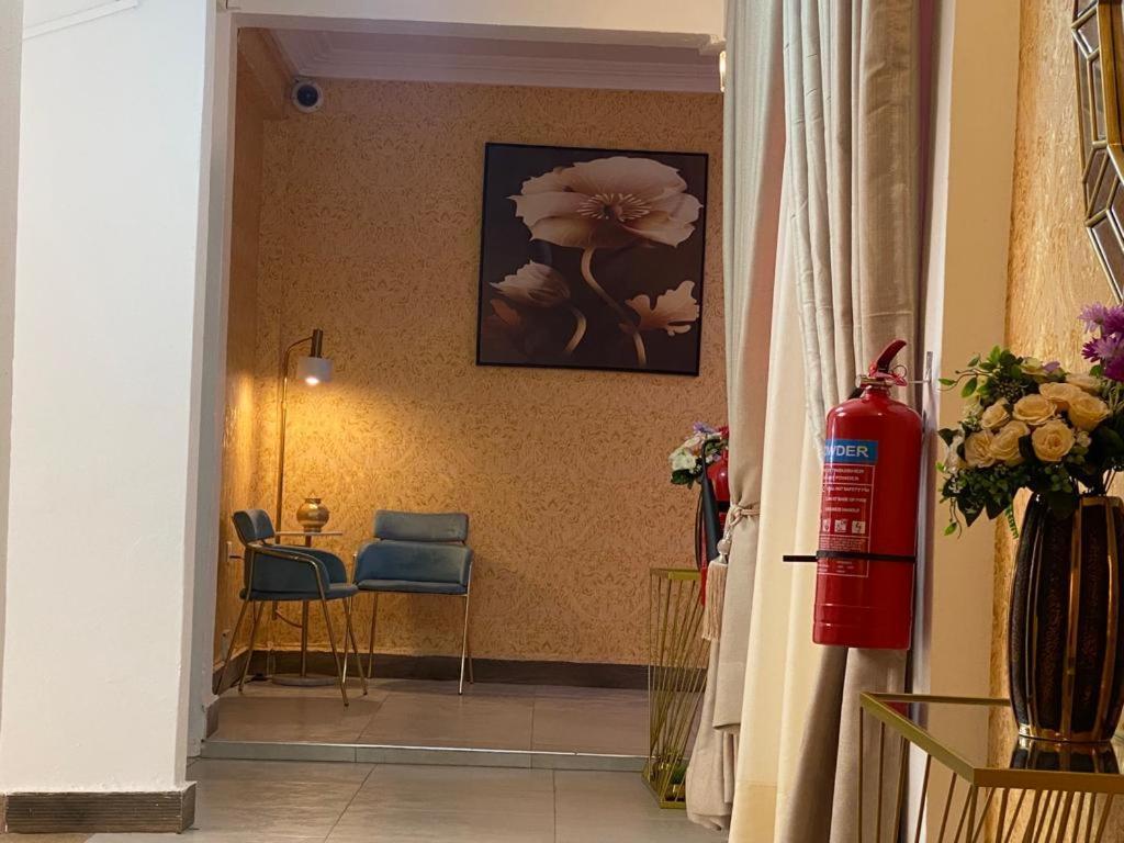 Milton Avenue Suites Accra Esterno foto