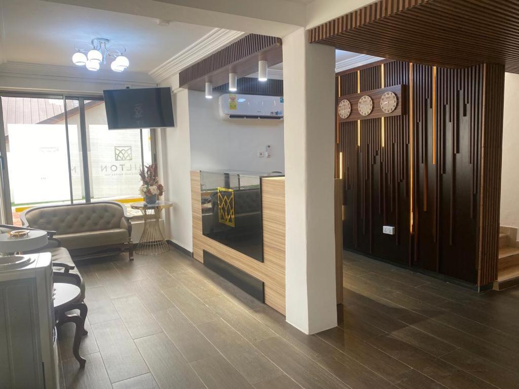 Milton Avenue Suites Accra Esterno foto