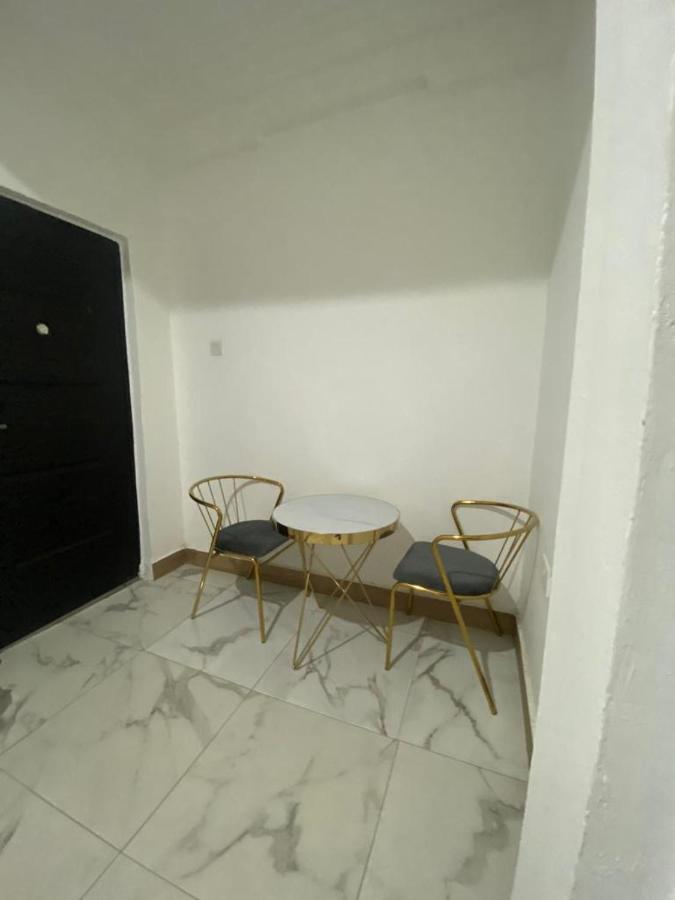 Milton Avenue Suites Accra Esterno foto