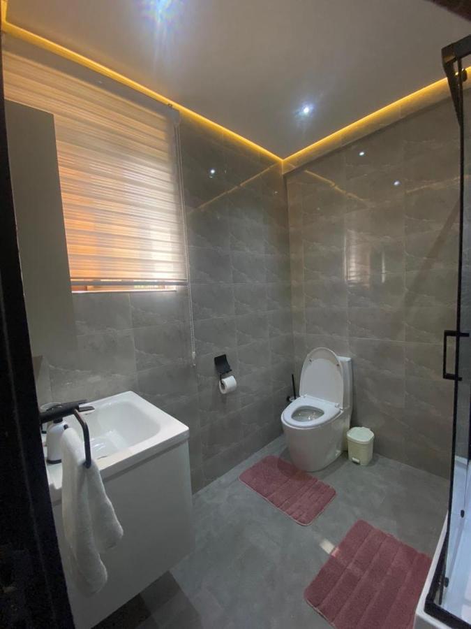 Milton Avenue Suites Accra Esterno foto